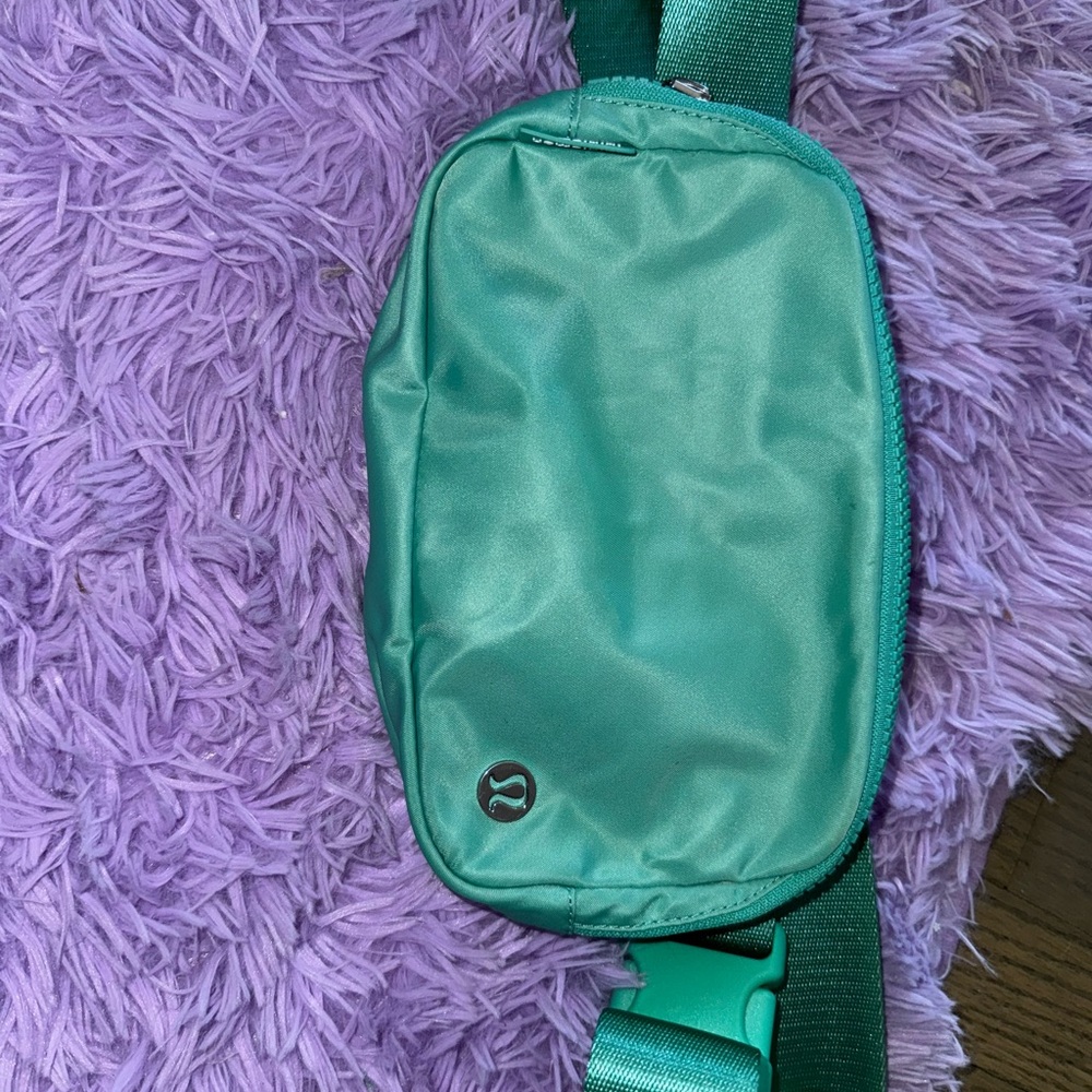 Lululemon Aqua Belt Bag